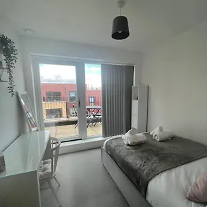  Homestay Private In With Balcony United Kingdom